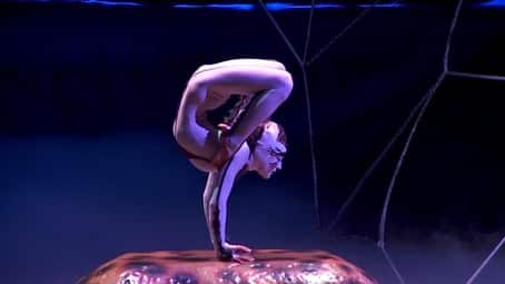 acrobat in contortion